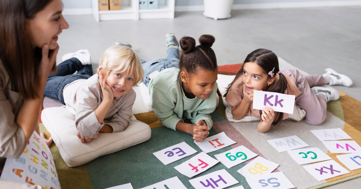 Kids_learning_english.png